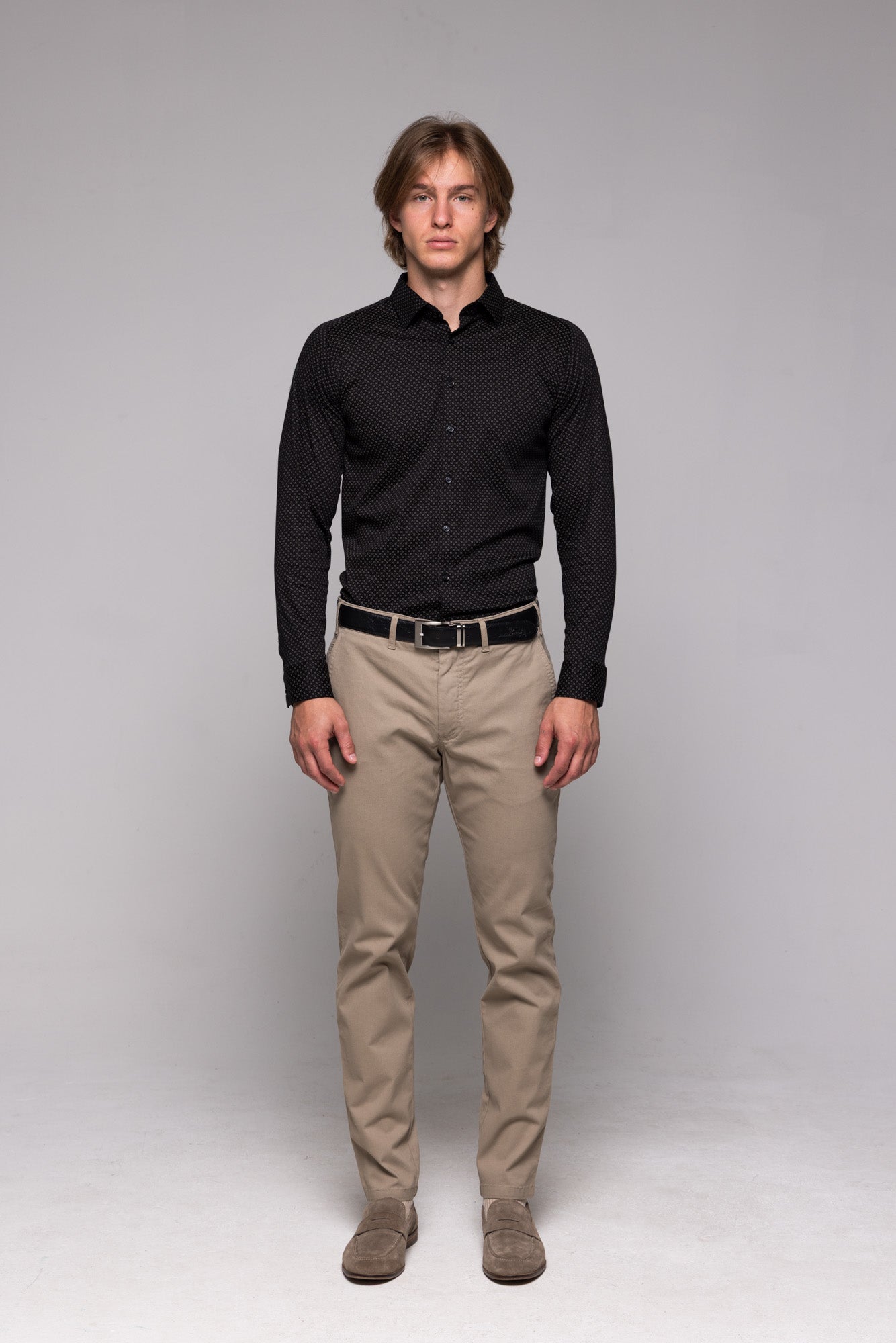 Čierna strečová Extra Slim Fit košeľa s béžovým vzorom