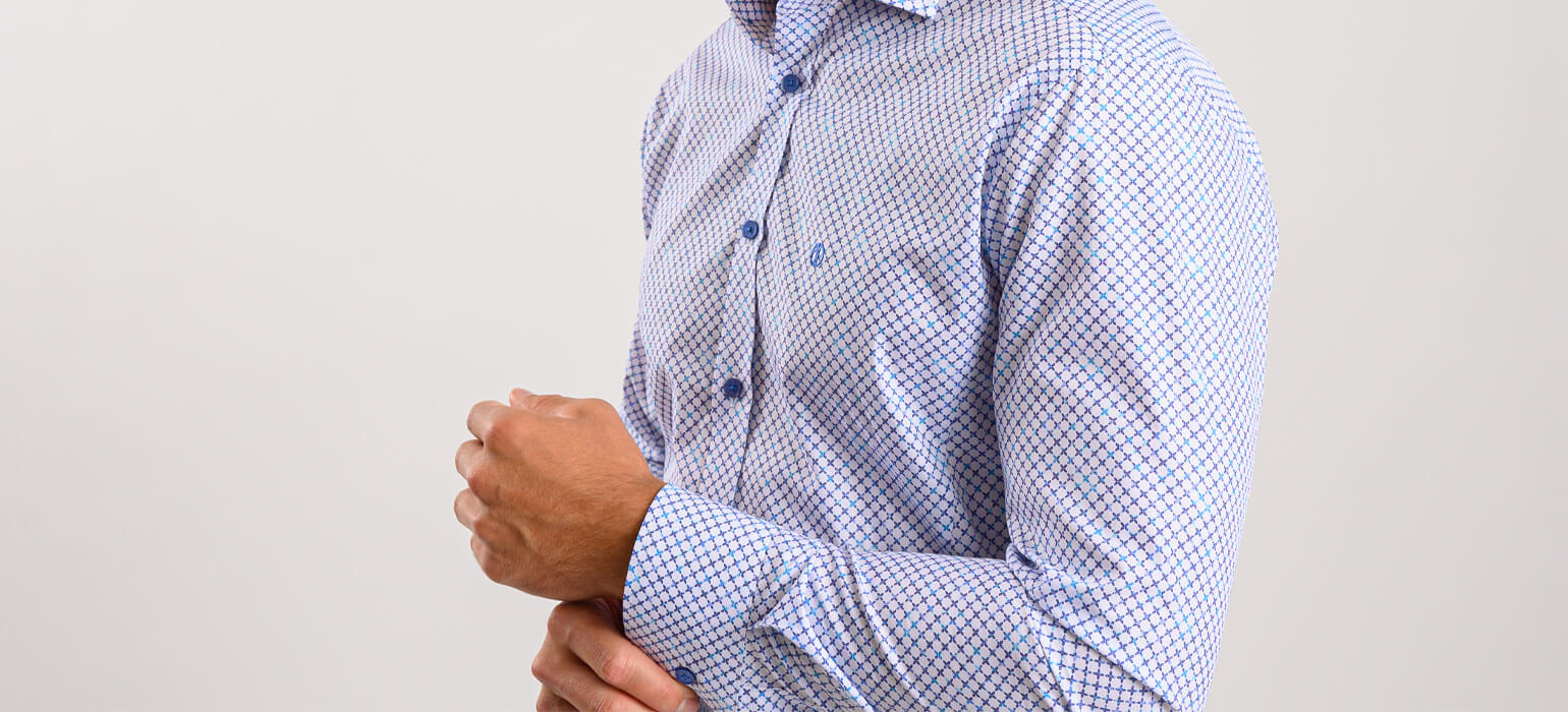 Biela Extra Slim Fit košeľa s modrým vzorom krížikov