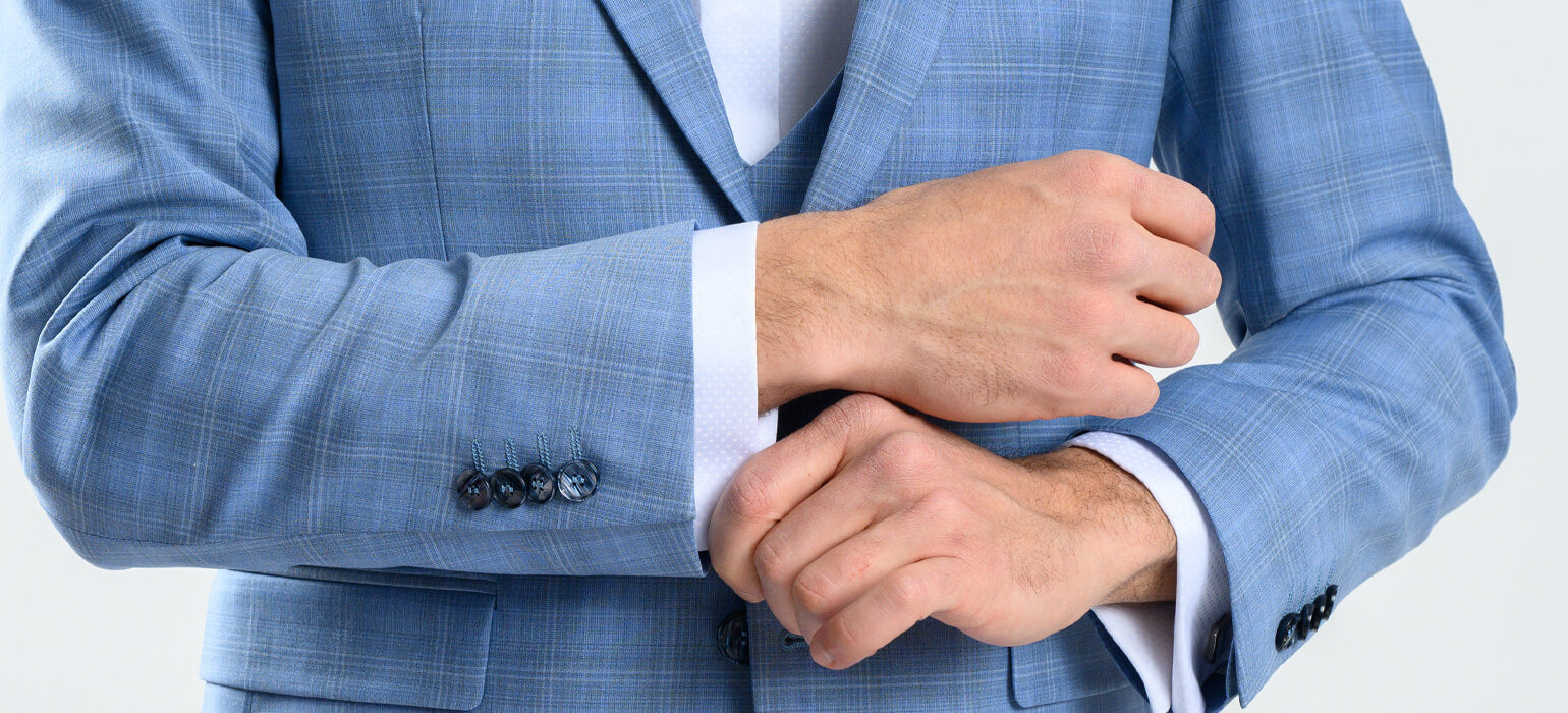 Bledomodrý károvaný svadobný Slim Fit oblek s vestou