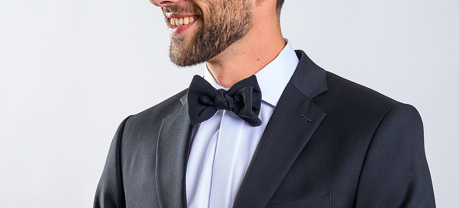 Čierny Slim Fit vlnený oblek