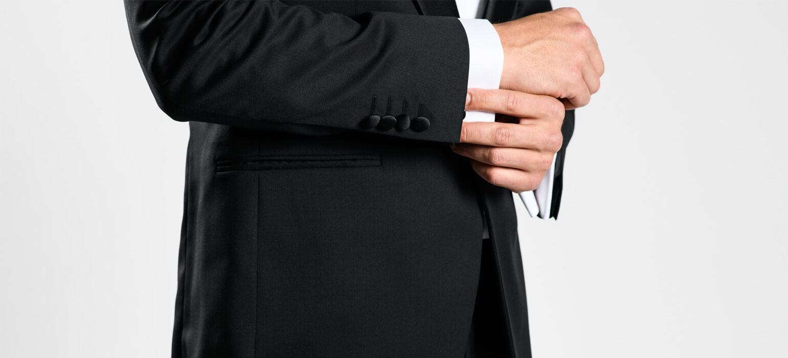 Čierny vlnený smoking