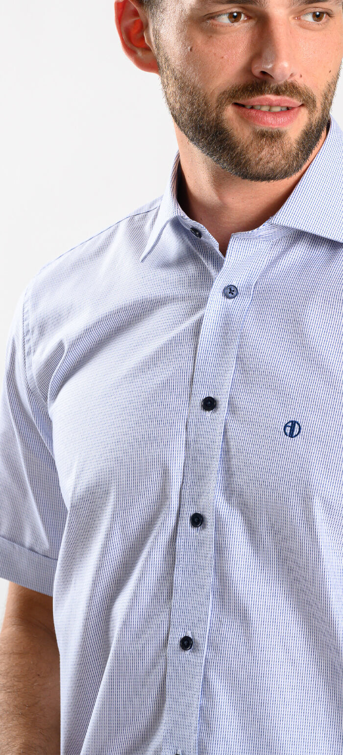 Modrá Slim Fit košeľa s krátkym rukávom s jemným vzorom