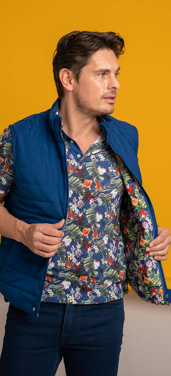 Modrá športová vesta