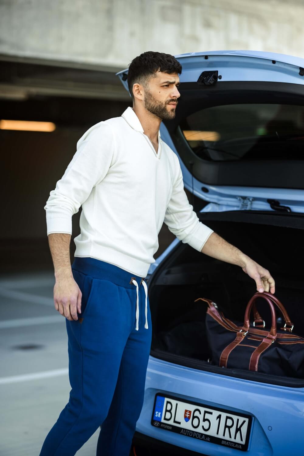 Modré teplákové nohavice