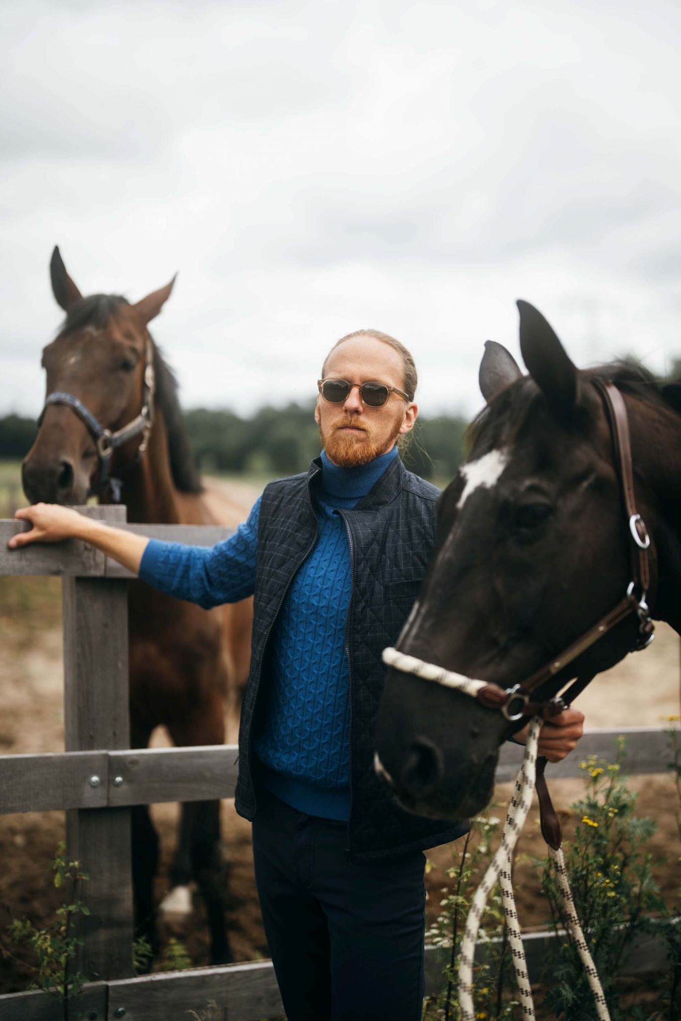 Modrý bavlnený rolák