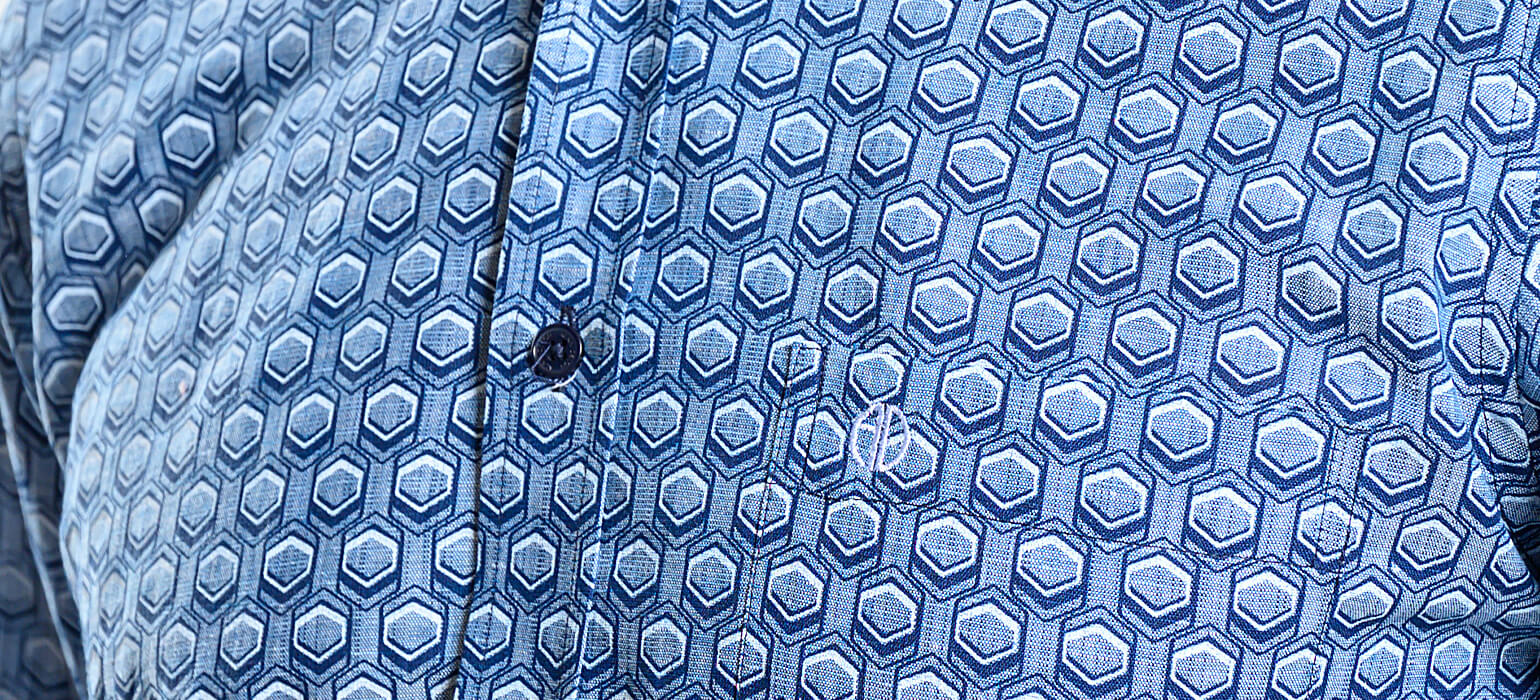 Tmavomodrá vzorovaná Slim Fit košeľa