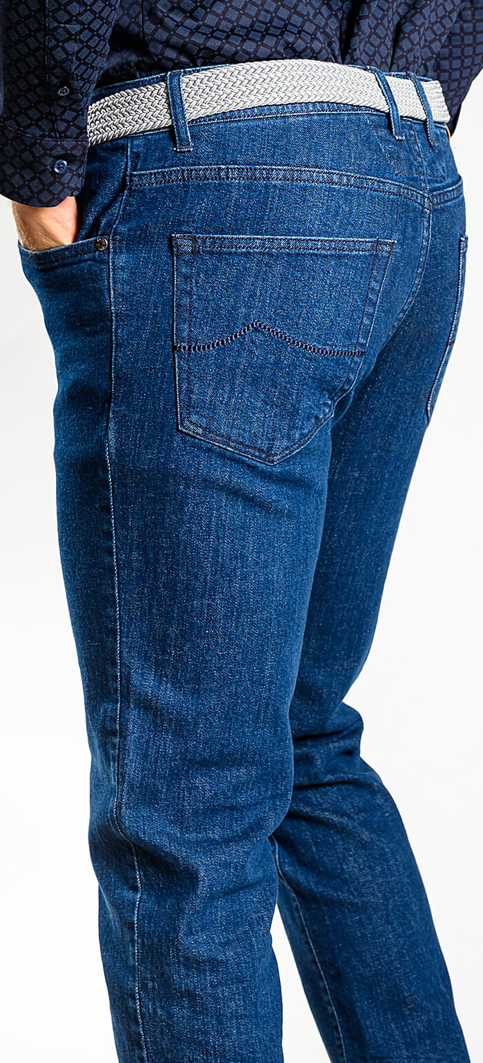 Tmavomodré džínsy