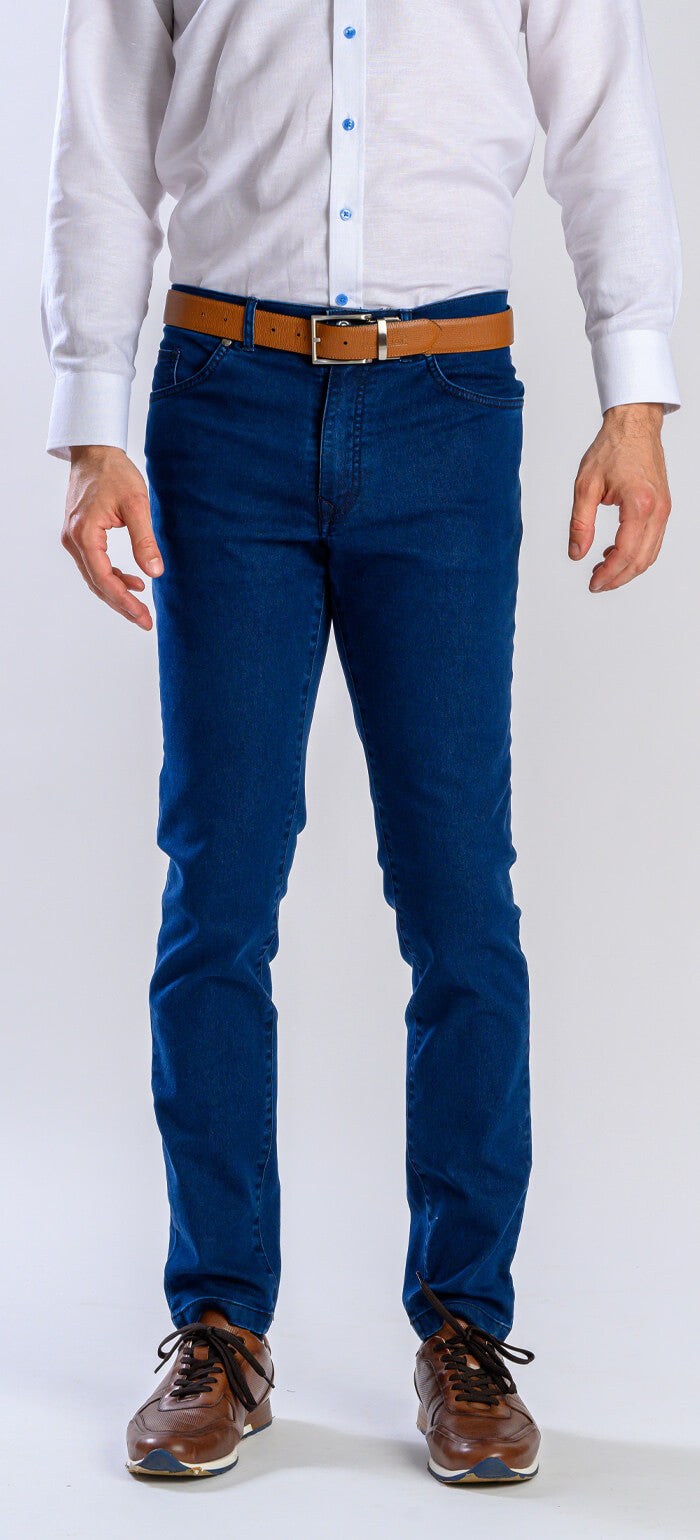 Tmavomodré džínsy