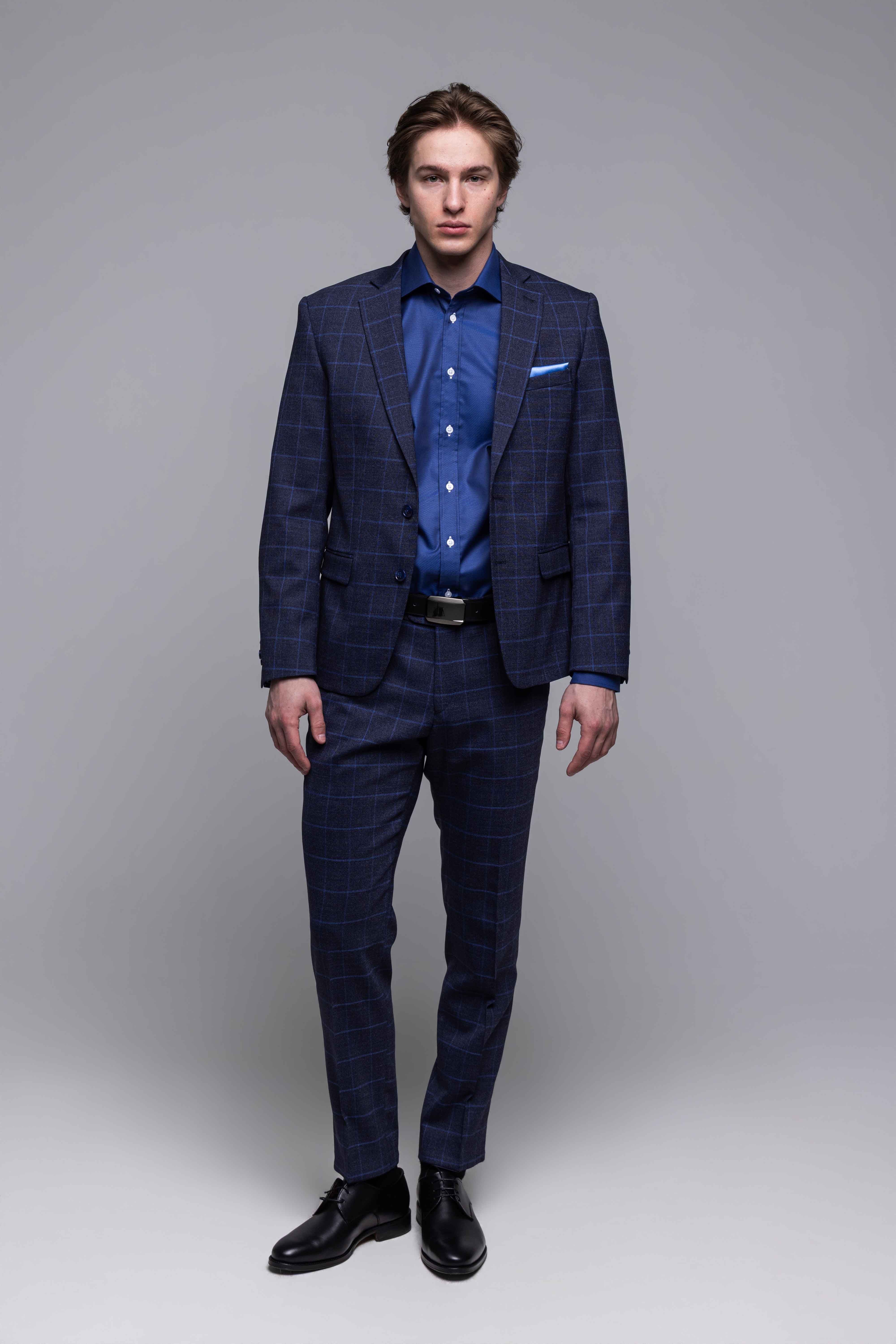 Modrý Slim Fit oblek s bledomodrým károm