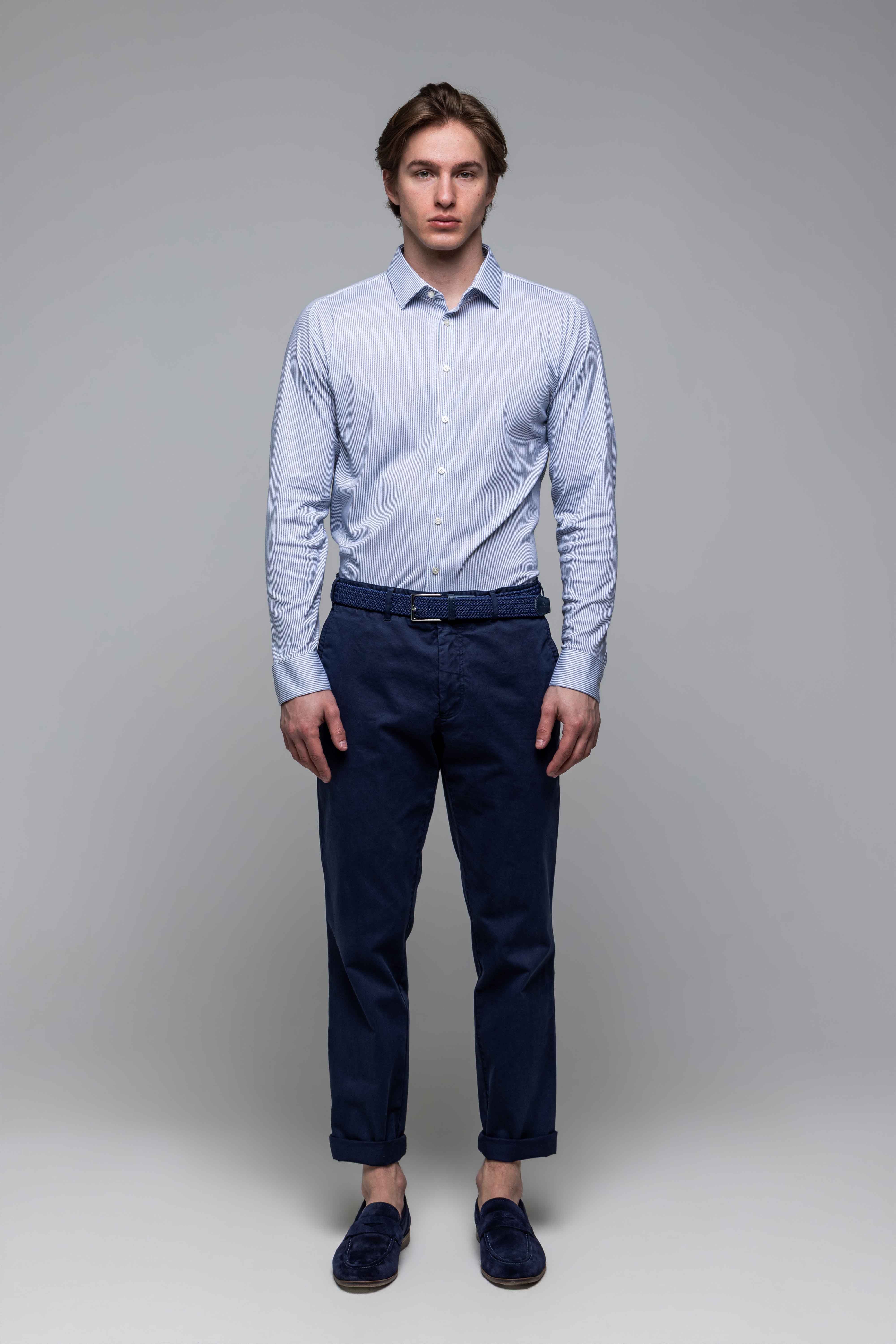 Biela strečová Extra Slim Fit košeľa s modrými pásikmi