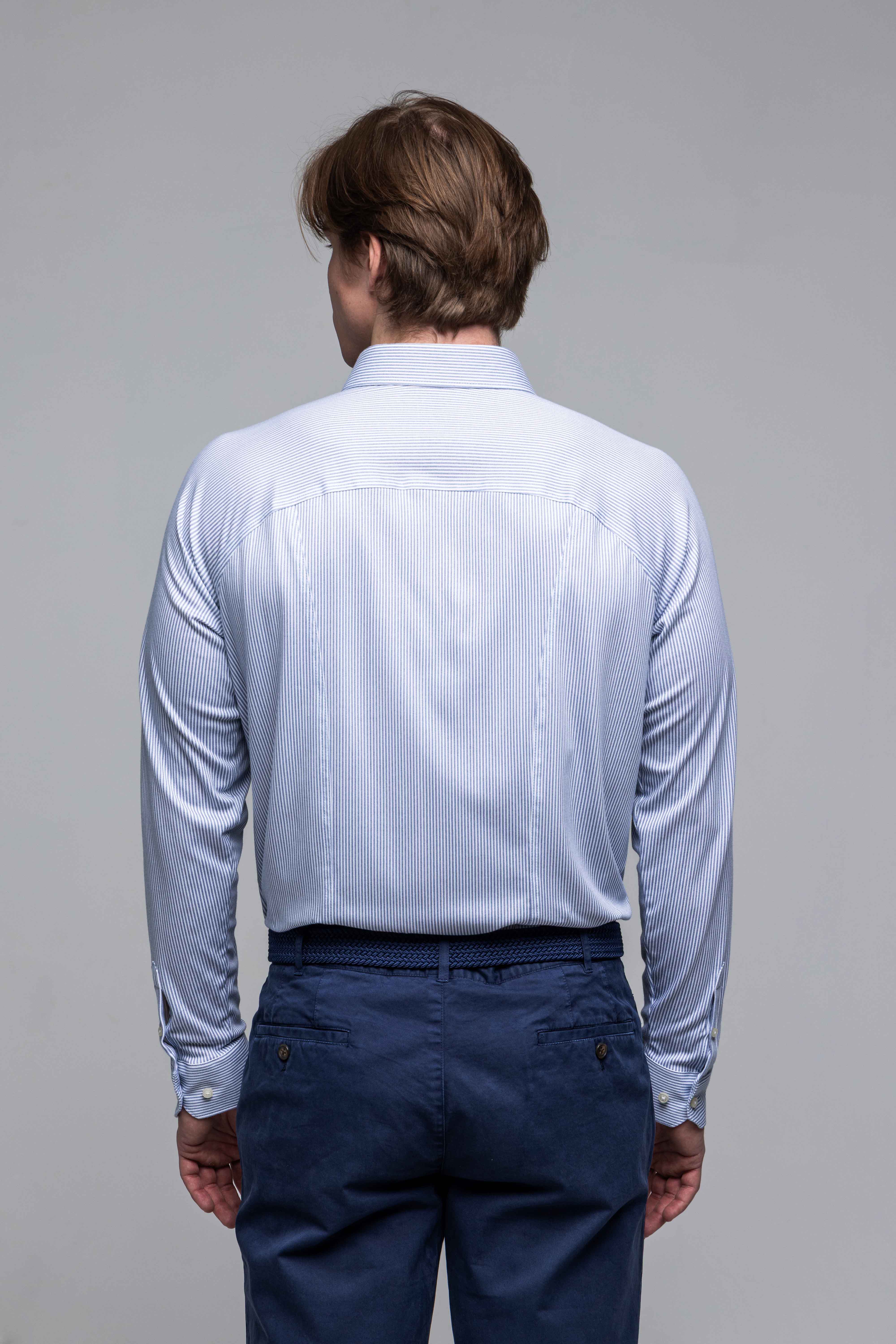 Biela strečová Extra Slim Fit košeľa s modrými pásikmi