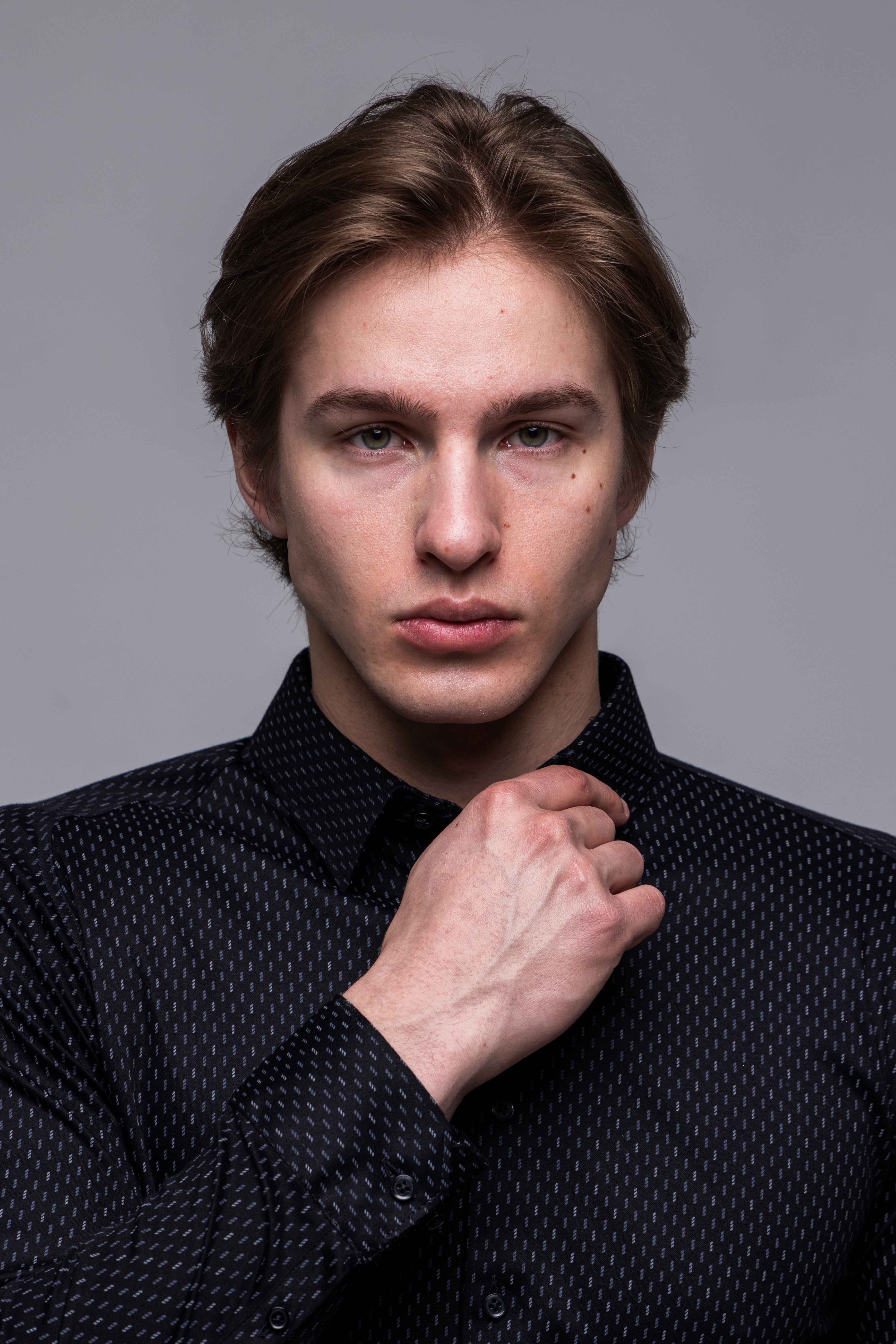 Čierna strečová Extra Slim Fit košeľa so sivým vzorom
