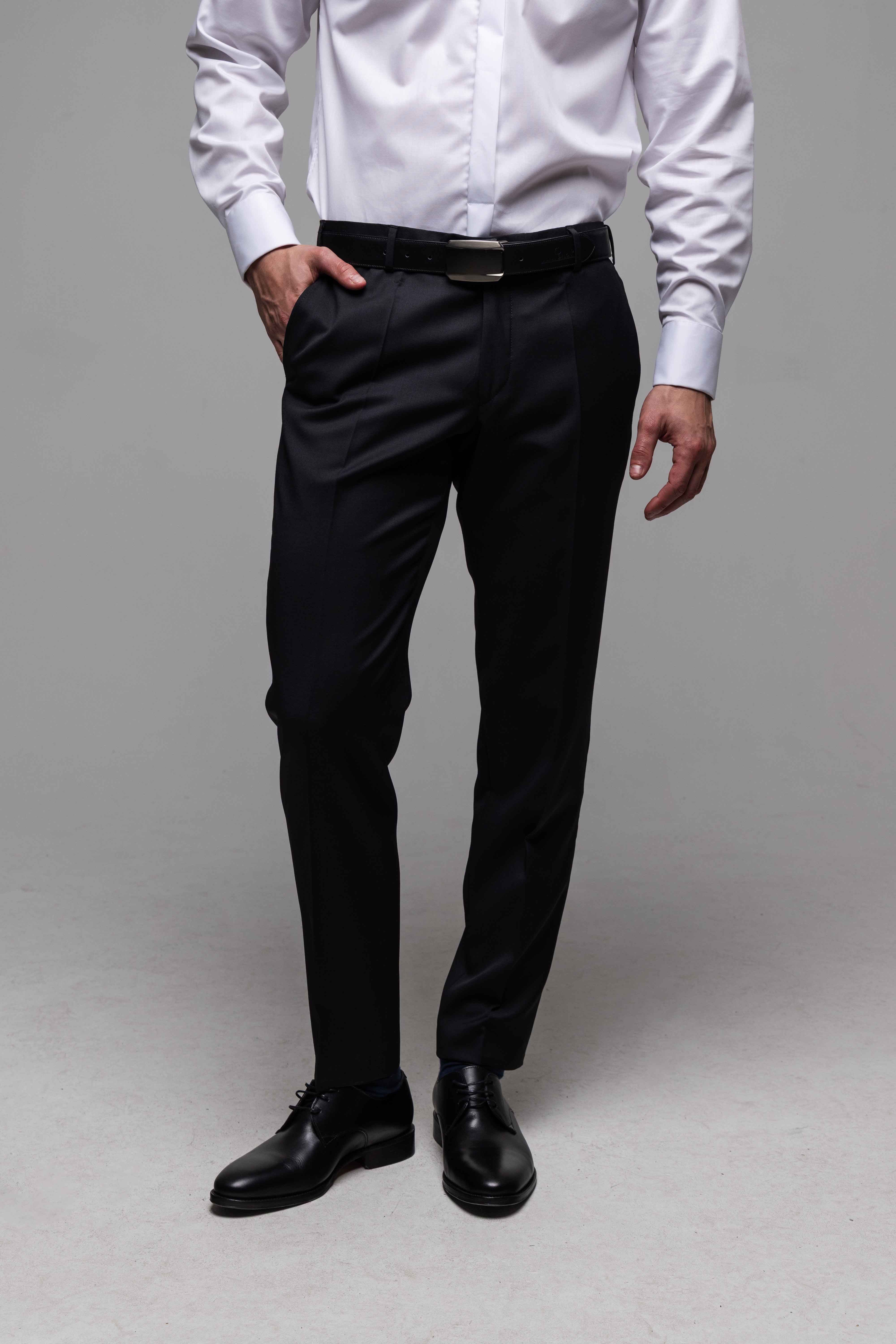 Čierny Slim Fit vlnený oblek