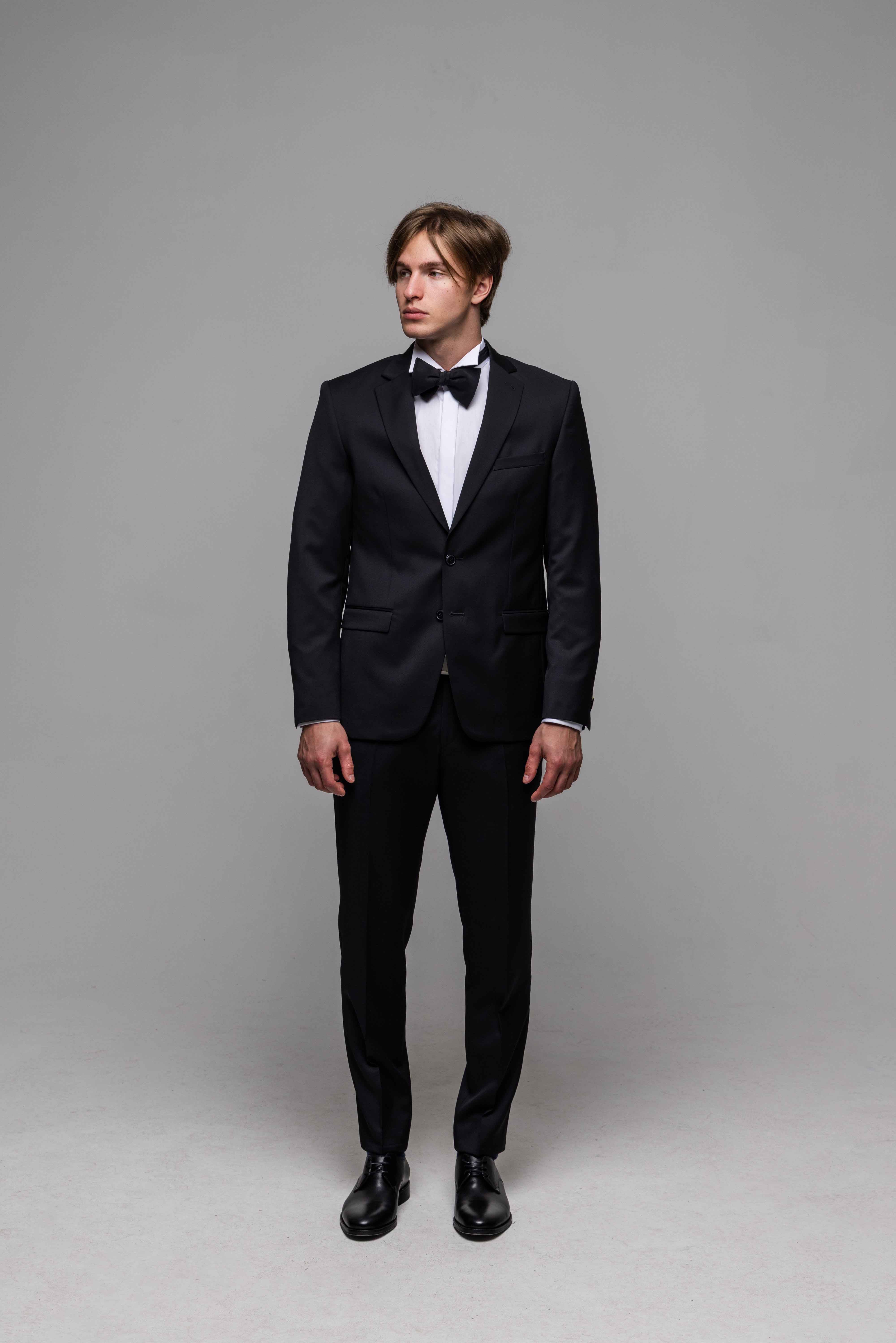 Čierny Slim Fit vlnený oblek