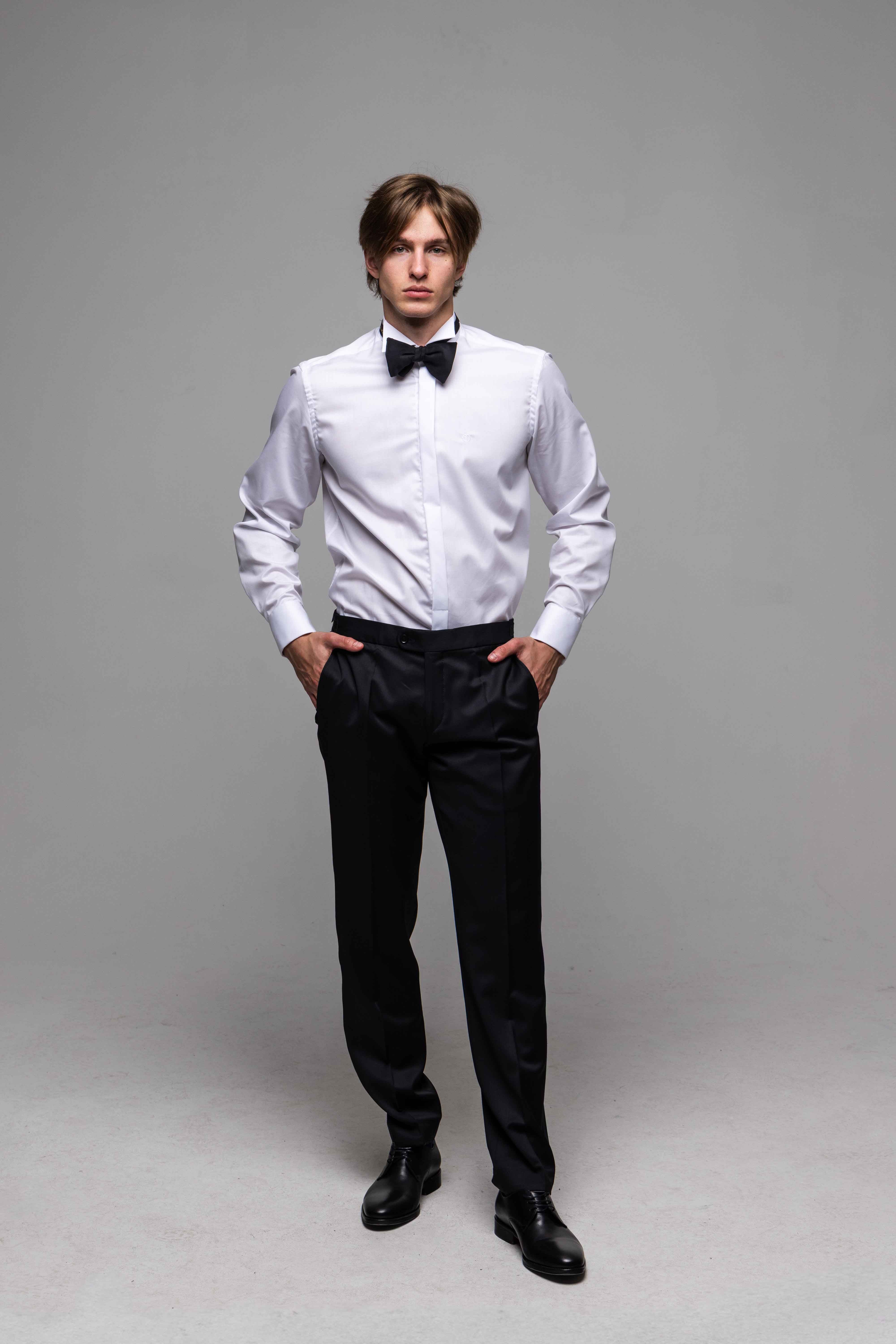 Čierny vlnený smoking