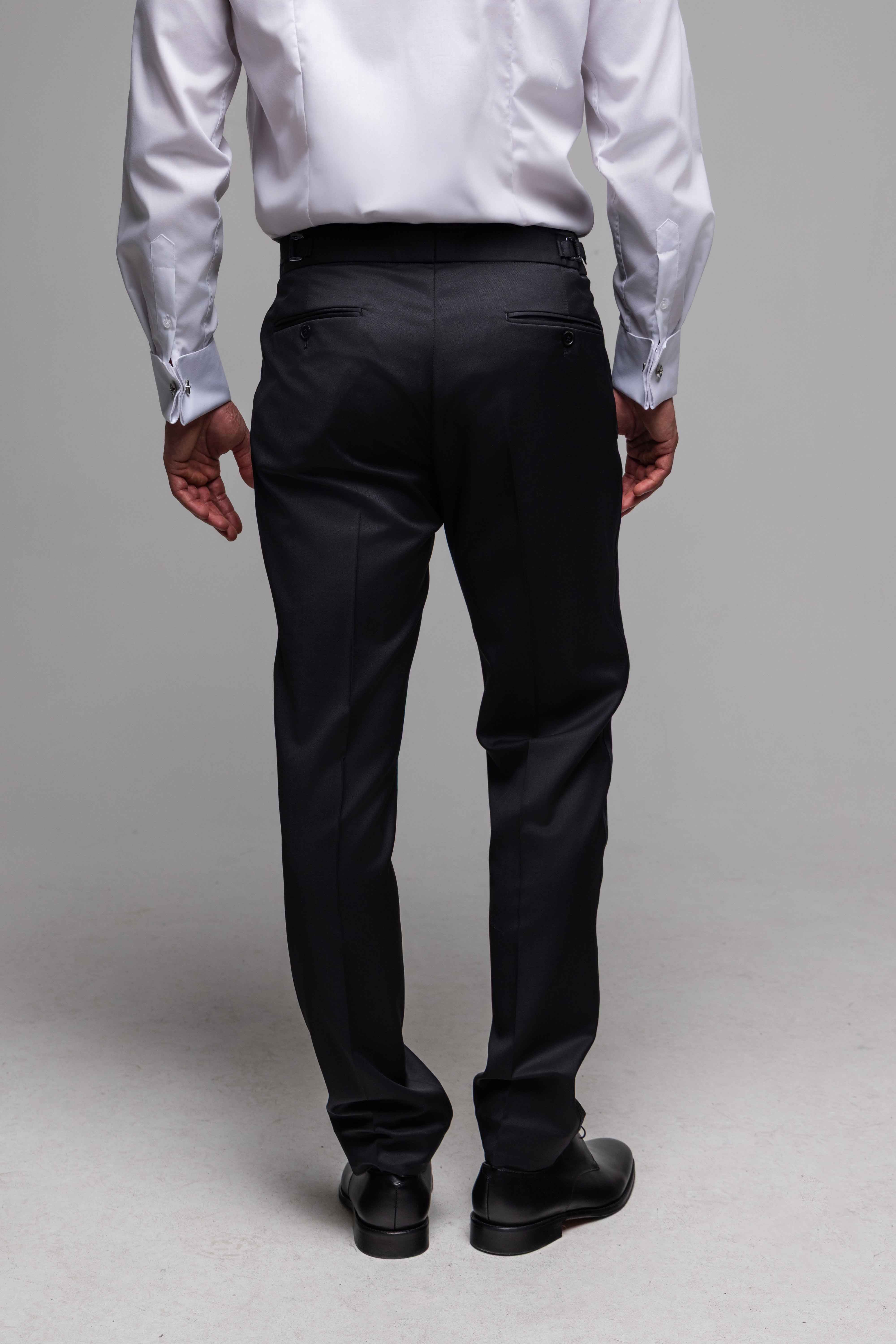 Čierny vlnený smoking