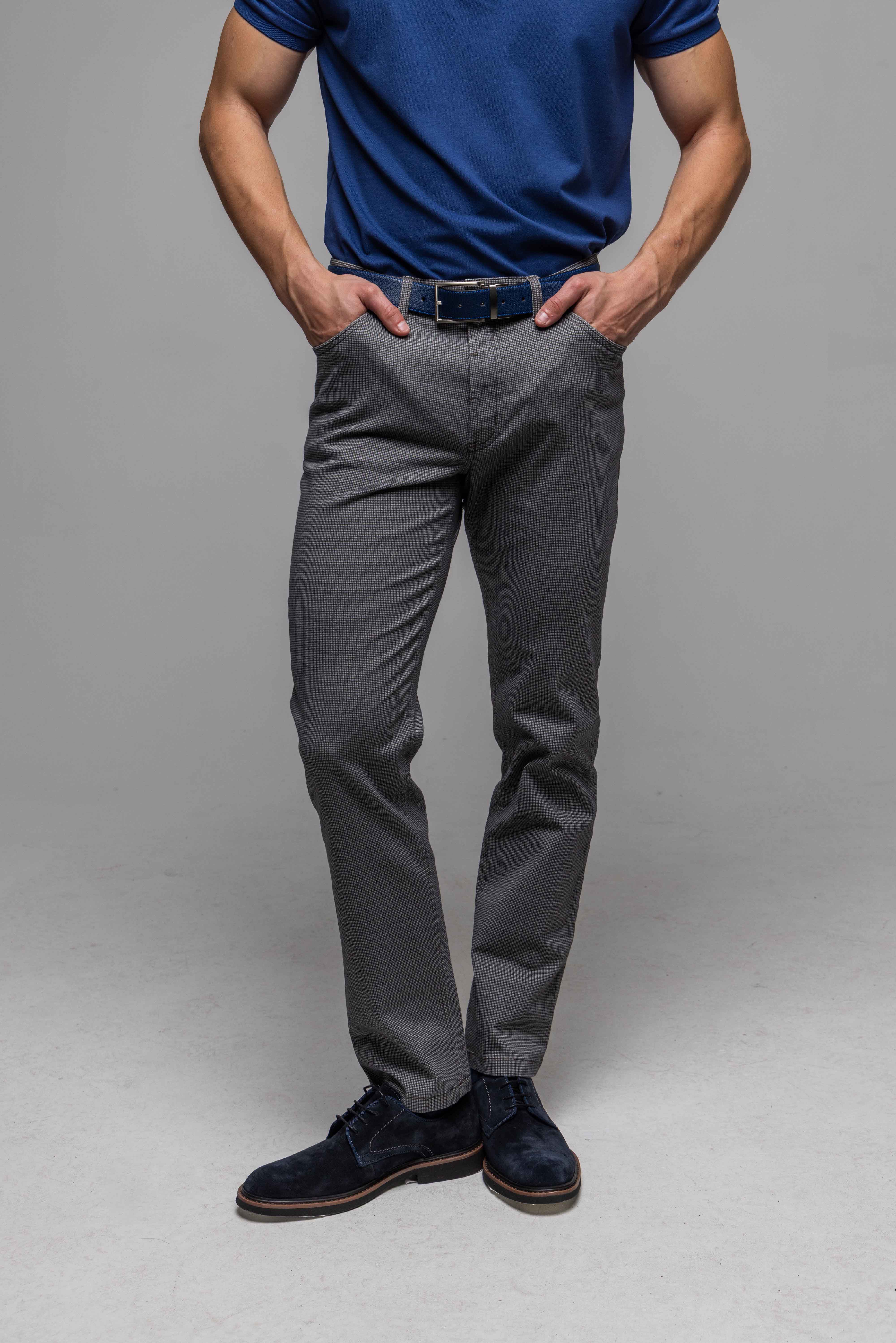 Šedohnedé voľnočasové nohavice s pepito vzorom