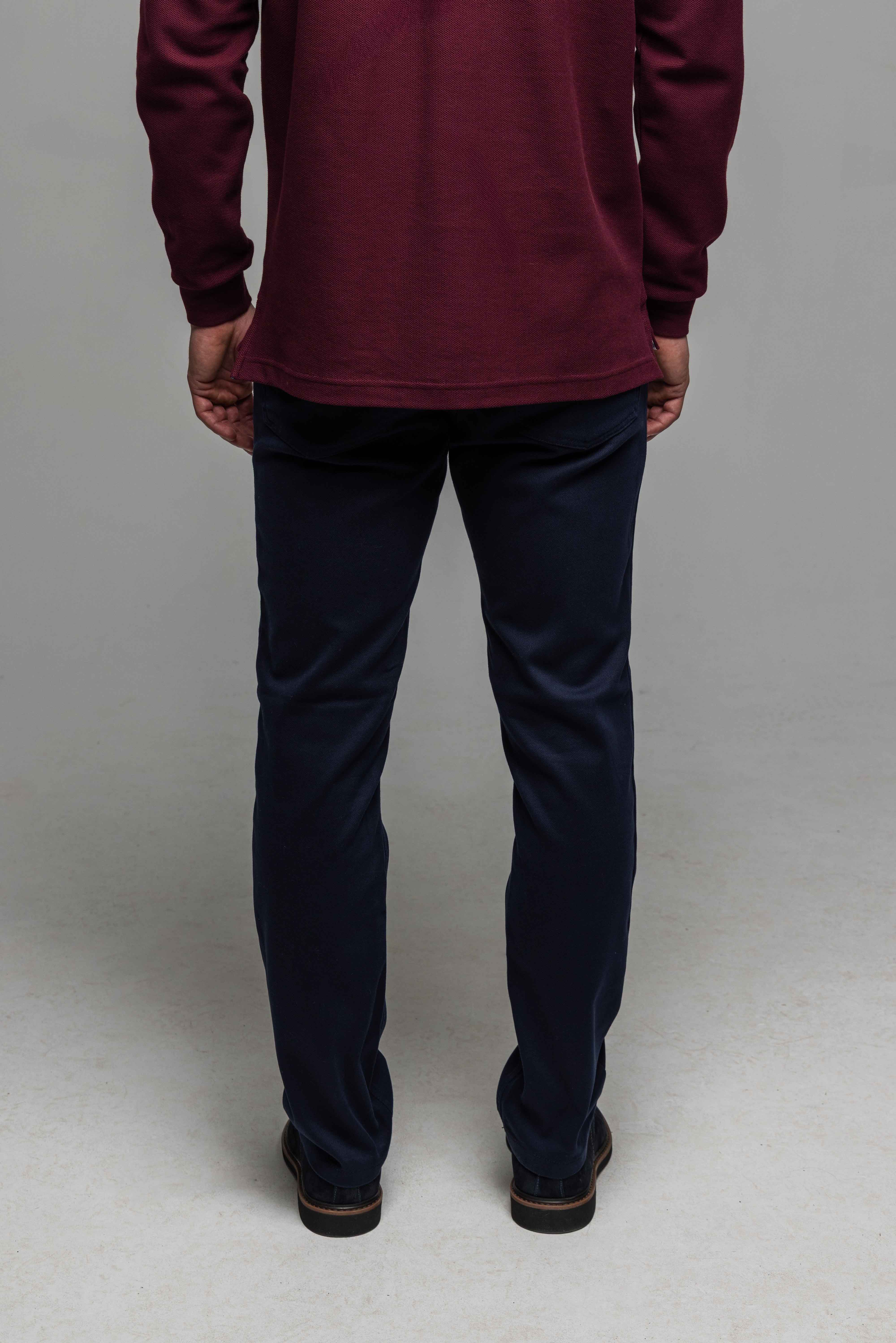 Tmavomodré voľnočasové nohavice