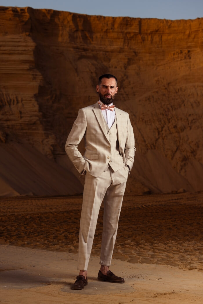Béžový károvaný svadobný Slim Fit oblek s vestou