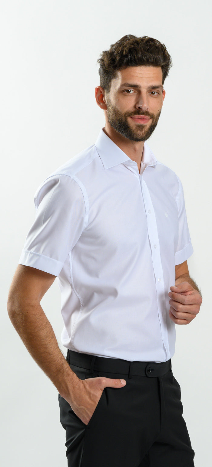 Biela Classic Fit košeľa s krátkym rukávom