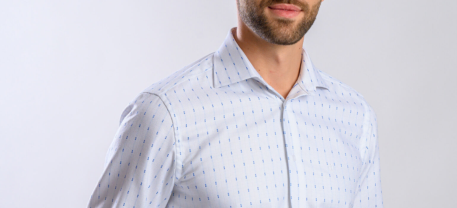 Biela Slim Fit košeľa s modrými pásikmi