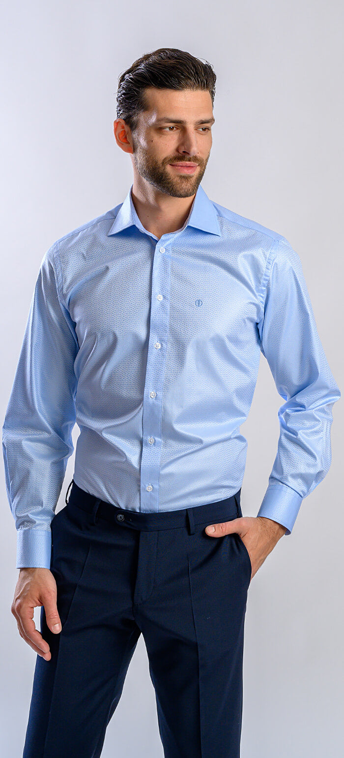 Bledomodrá Slim Fit košeľa s jemným vzorom