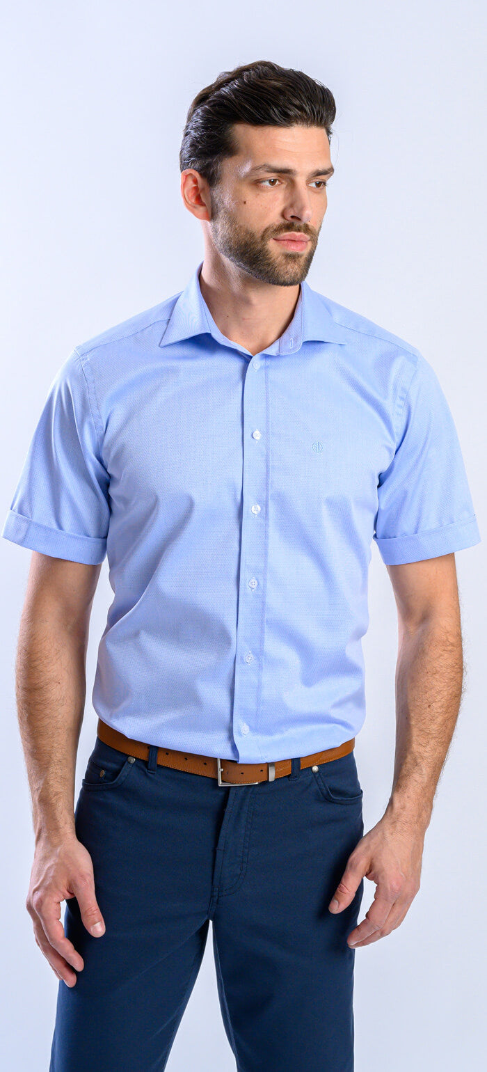 Bledomodrá Slim Fit košeľa s krátkym rukávom