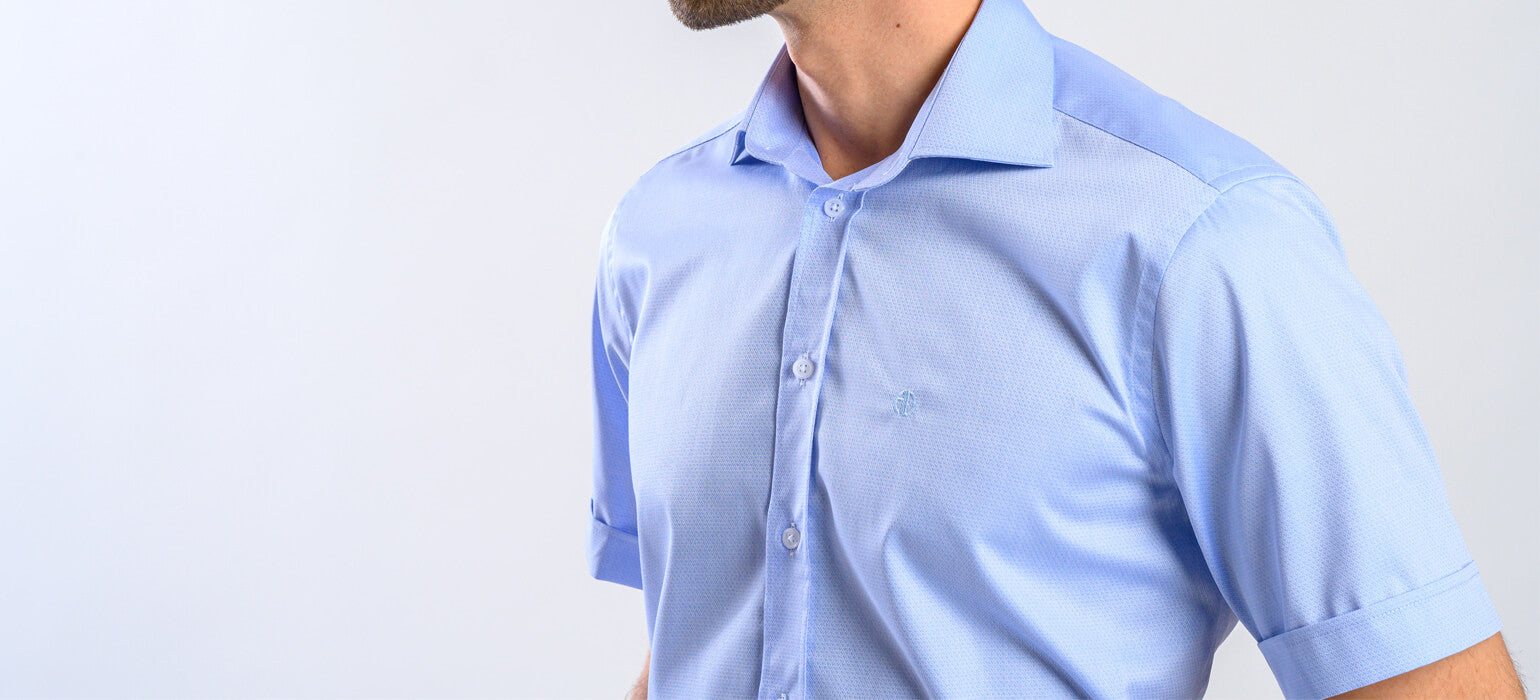 Bledomodrá Slim Fit košeľa s krátkym rukávom