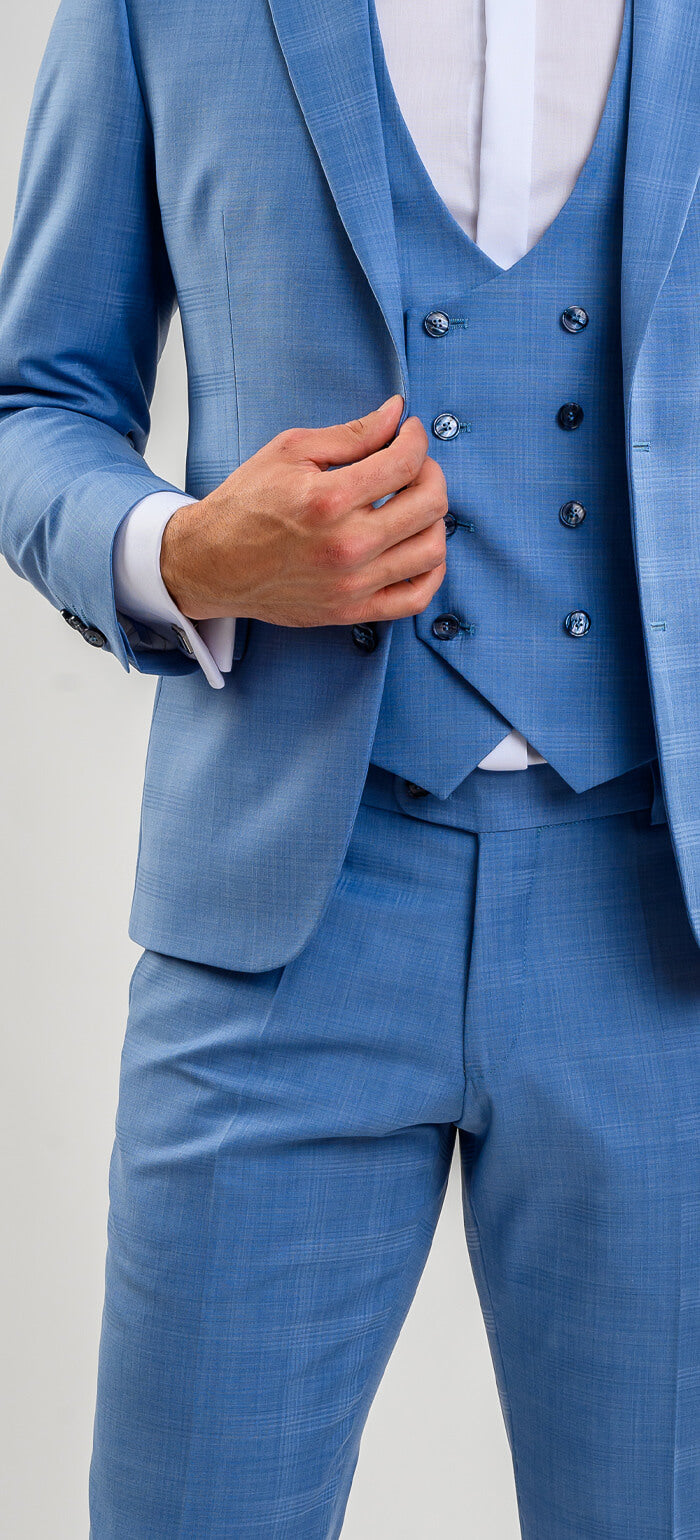 Bledomodrý svadobný Slim Fit oblek s vestou