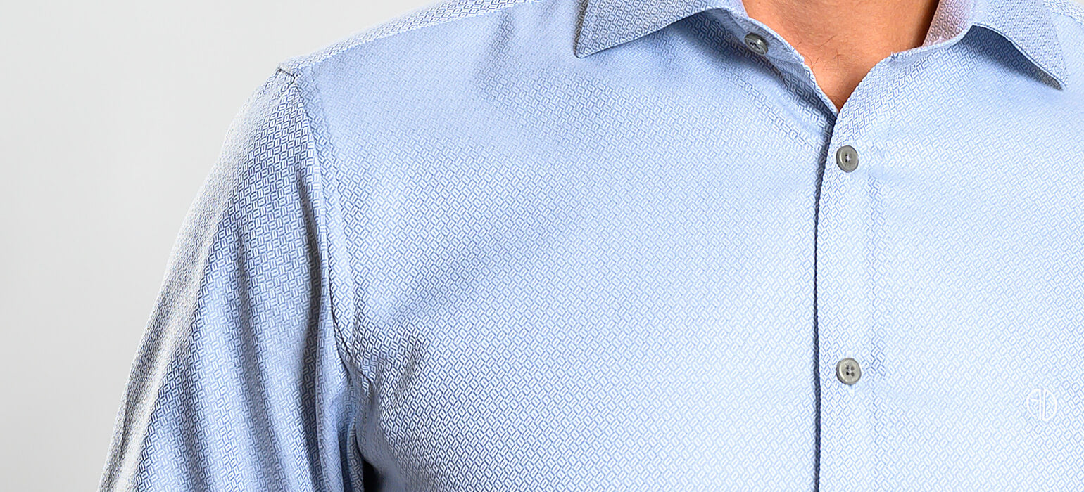 Bledosivá Extra Slim Fit košeľa s jemným leskom