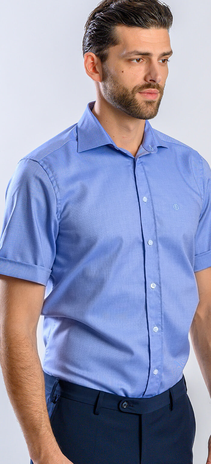 Modrá Slim Fit košeľa s krátkym rukávom a jemným vzorom