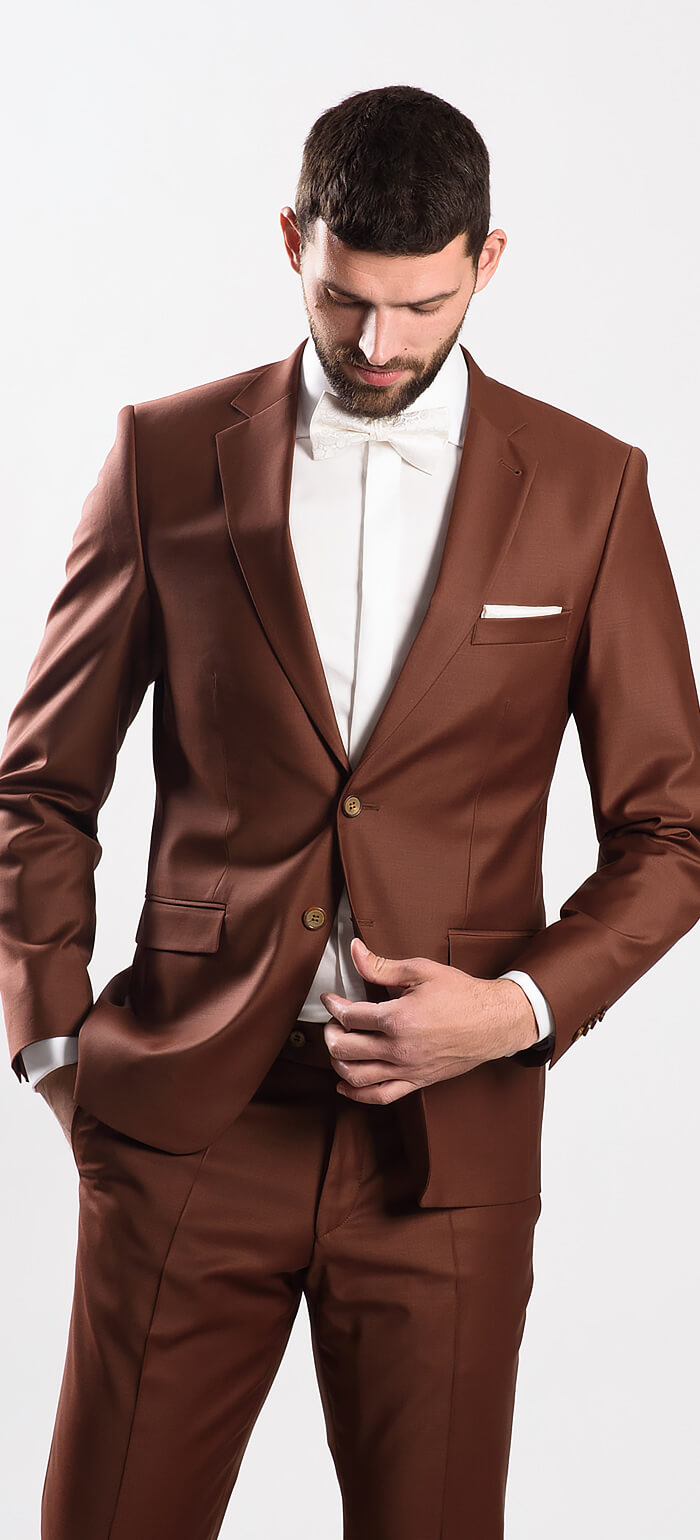 Škoricový svadobný Slim Fit oblek